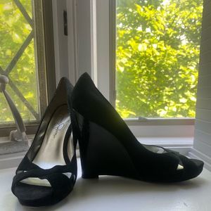 Classy, Sexy, Professional Jessica Simpson Peep Toe Wedges, Black, Size 7! 👠✨